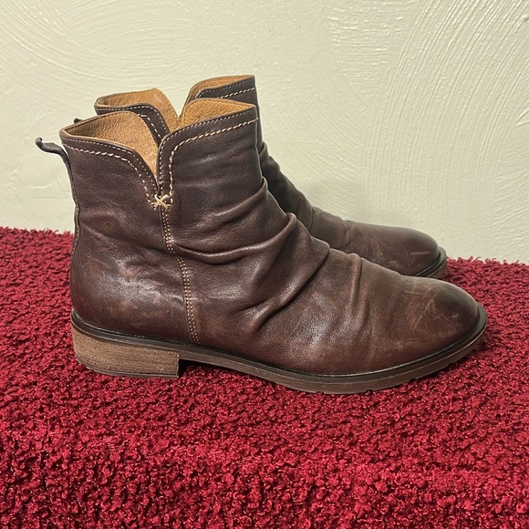 Sofft Beckie cognac boots size 9.5 Beautiful booties - Picture 3 of 17